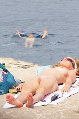 Nude photos of girl in the sun